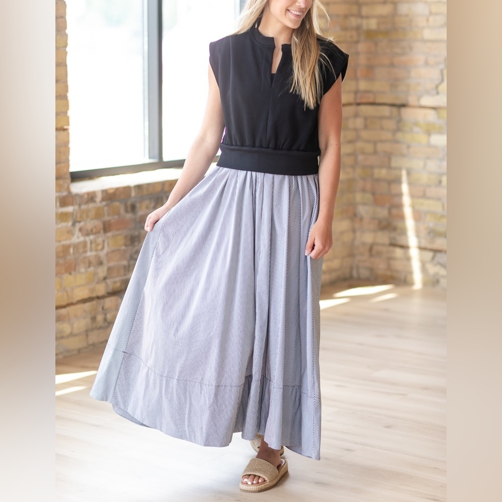 Elan Breezy Horizon Mixed Media Maxi Dress- Sz Small- NWT